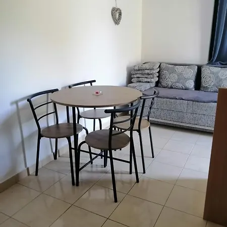 Bella Apartmani, Otok Ugljan - アパート