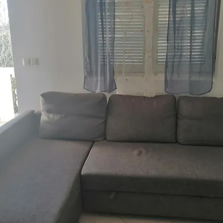 Bella Apartmani, Otok Ugljan - *