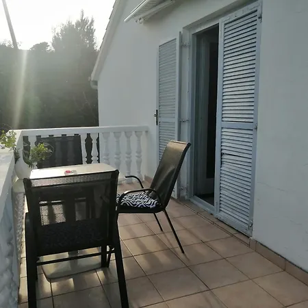 Bella Apartmani, Otok Ugljan -
